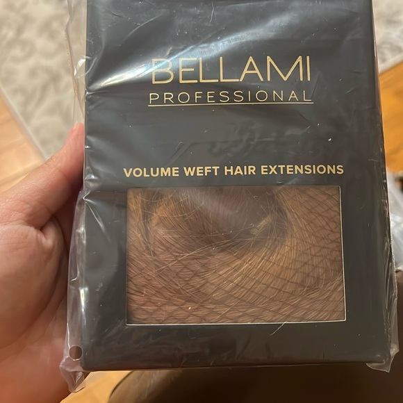 SEALED BRAND NEW UNOPENED BOX. Volume weft 22” Ginger - Picture 2 of 6